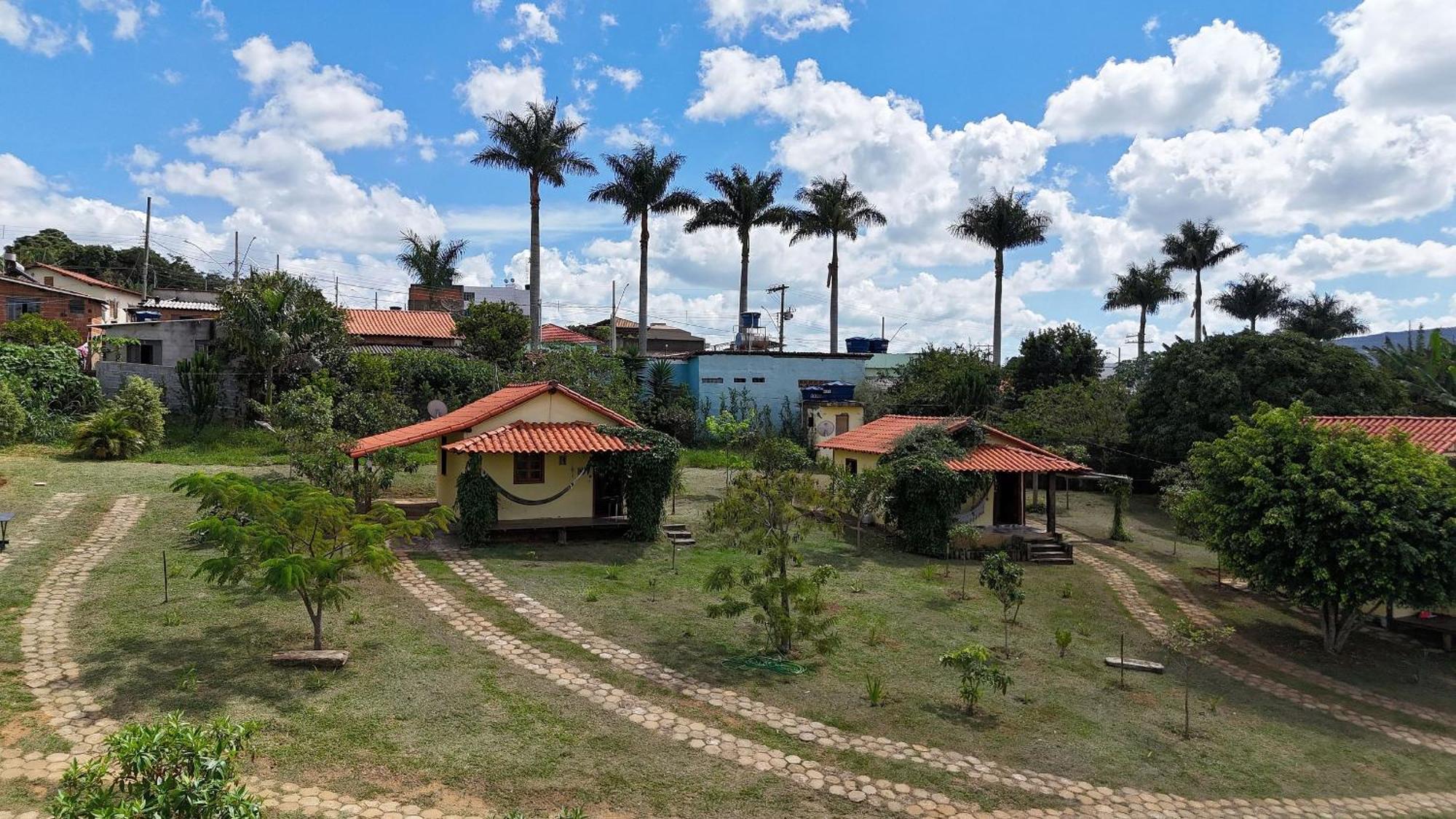 Chales Vila Carrancas - Unidade Centro エクステリア 写真